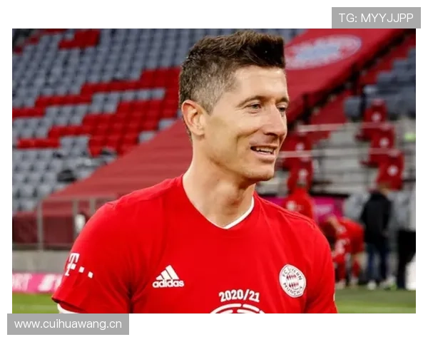 莱万这衣柜到底要不要了，鞋子多得开个二手店算了吧